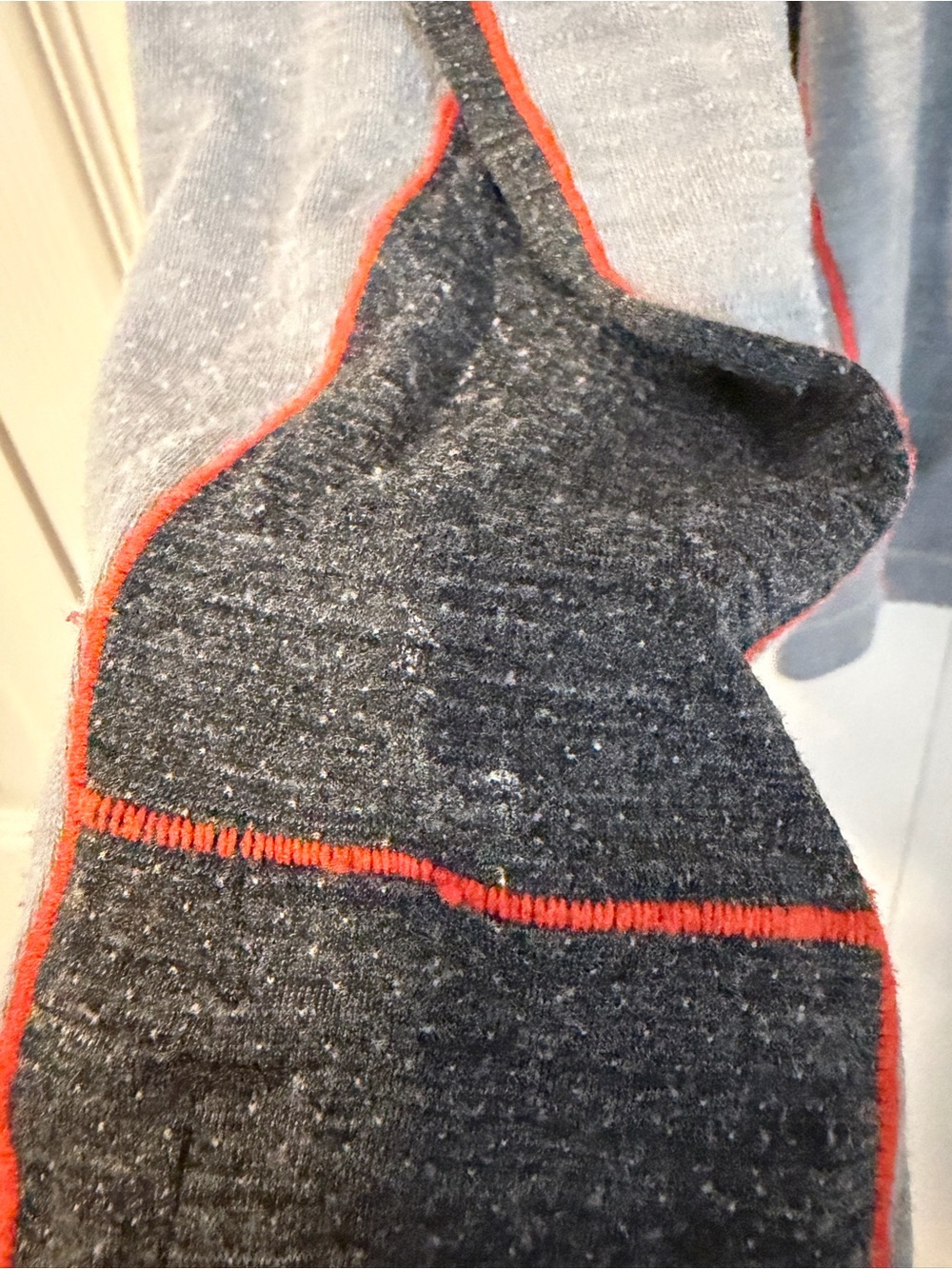 Flawed Smartwool Light Gray Dark Charcoal quarter Zip-Front Red Trim thumb hole - Picture 8 of 10